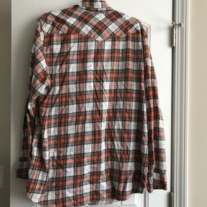 Men’s Pearlsnap Flannel Size XL